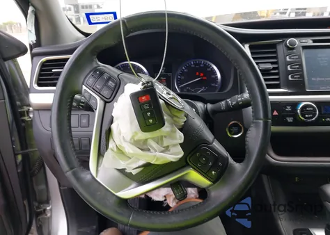 2016 Toyota Highlander Xle V6 из США, поврежденный, VIN 5TDKKRFH3GS146873